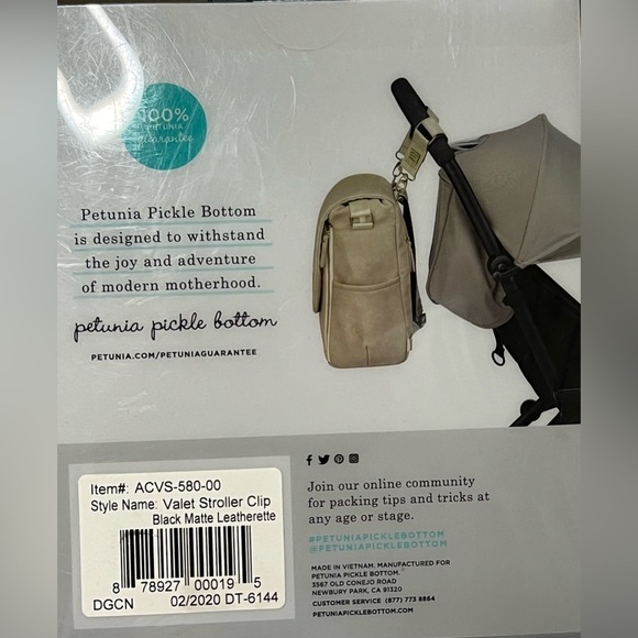 Petunia Picklebottom Valet Stroller Clip in Black Matte Leatherette - Picture 3 of 3